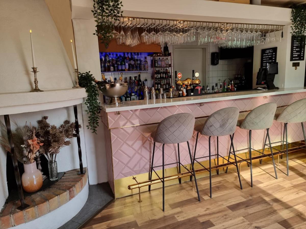 Hotell Gaestis Tierp Kültér fotó